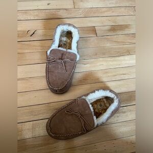 Lamo Men's Doubleface Sheepskin Moccasin Slippers House Shoes